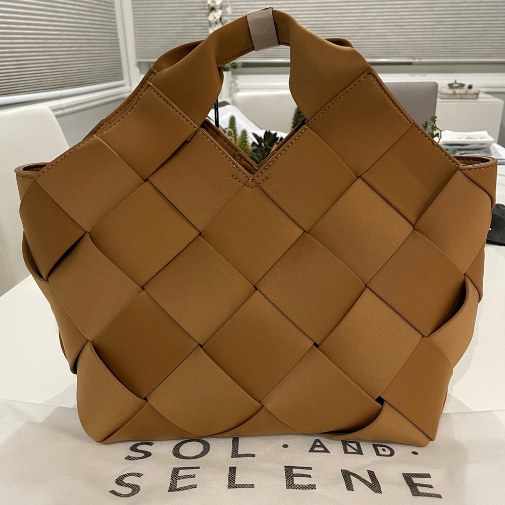 Sol and Selene “Resilience” Woven Neoprene Bag ~ Sand ~ NWT - Picture 7 of 9